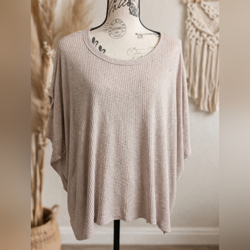 TALULAH Neutral Taupe Lightweight Knit Top
